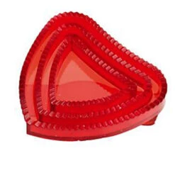 Roma Heart Shaped Curry Comb -Horse Supply Store l roma heart curry red 37063.1672459104.1280.1280